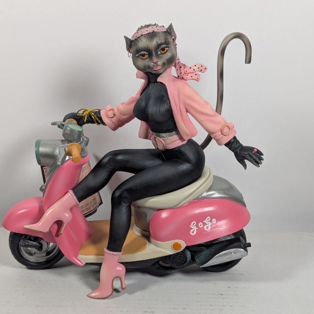 Alley Cats Secret Agent GoGo Pink and Black Cat Figurine W/Scooter